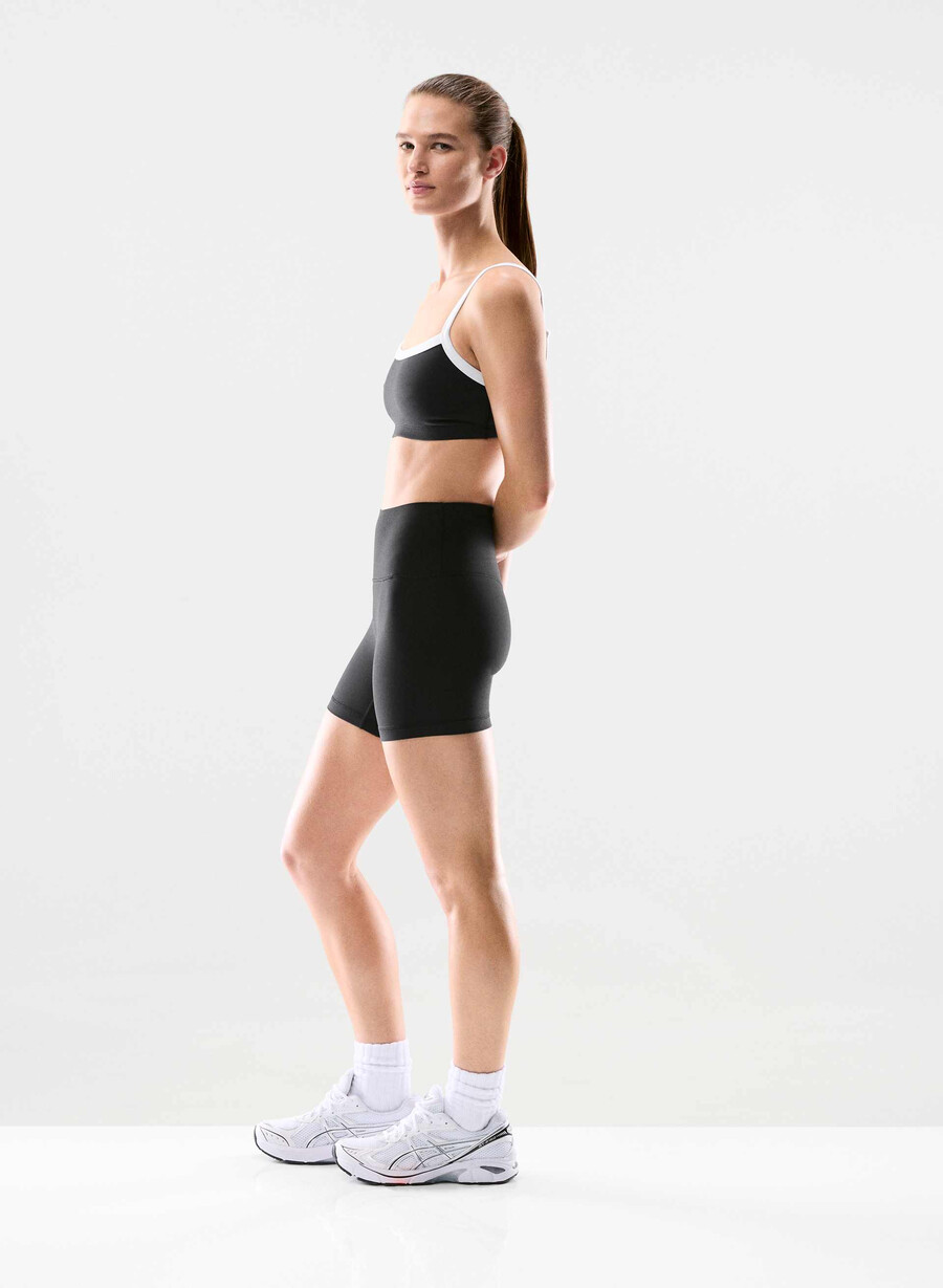butter cheeky infinite høy rise 5 short svart