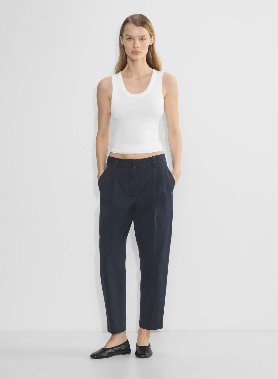 chino medium-high rise carrot pant vasket mØrk nattlav