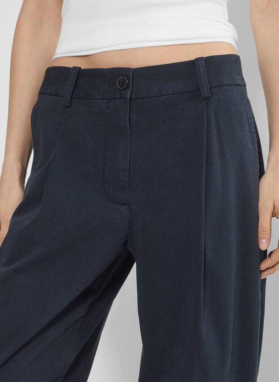 chino medium-high rise carrot pant vasket mØrk nattlav