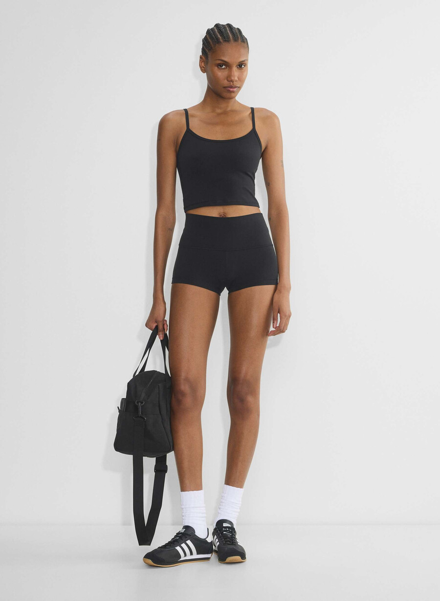butter cheeky high-rise 15 short svart