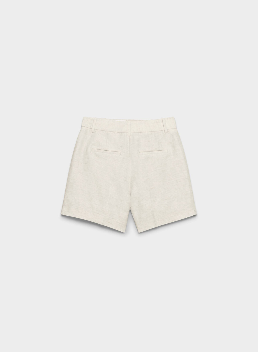 the effortless short curve-fit mid-thigh naturlig ecru
