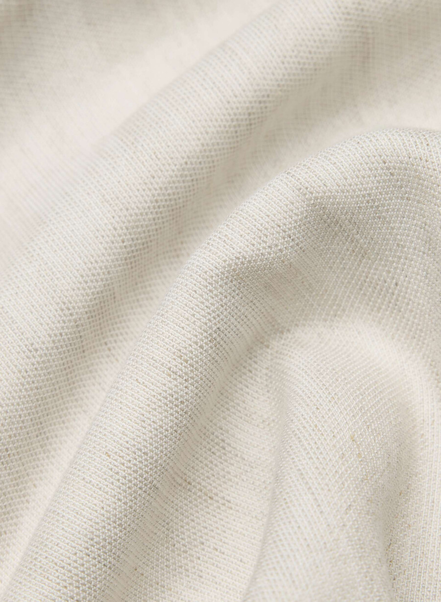 the effortless short curve-fit mid-thigh naturlig ecru