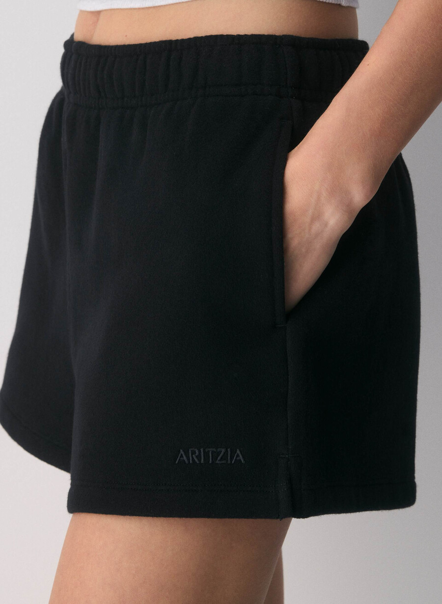 koselig svettefleece mega høyttaljet minishorts svart