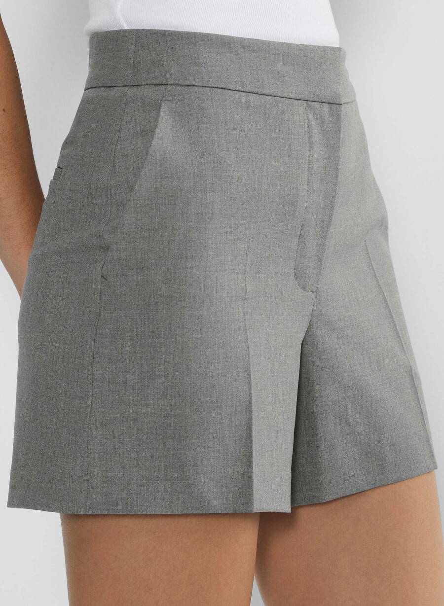 the limitless short mid-thigh - reessential lys mØrkegrÅ