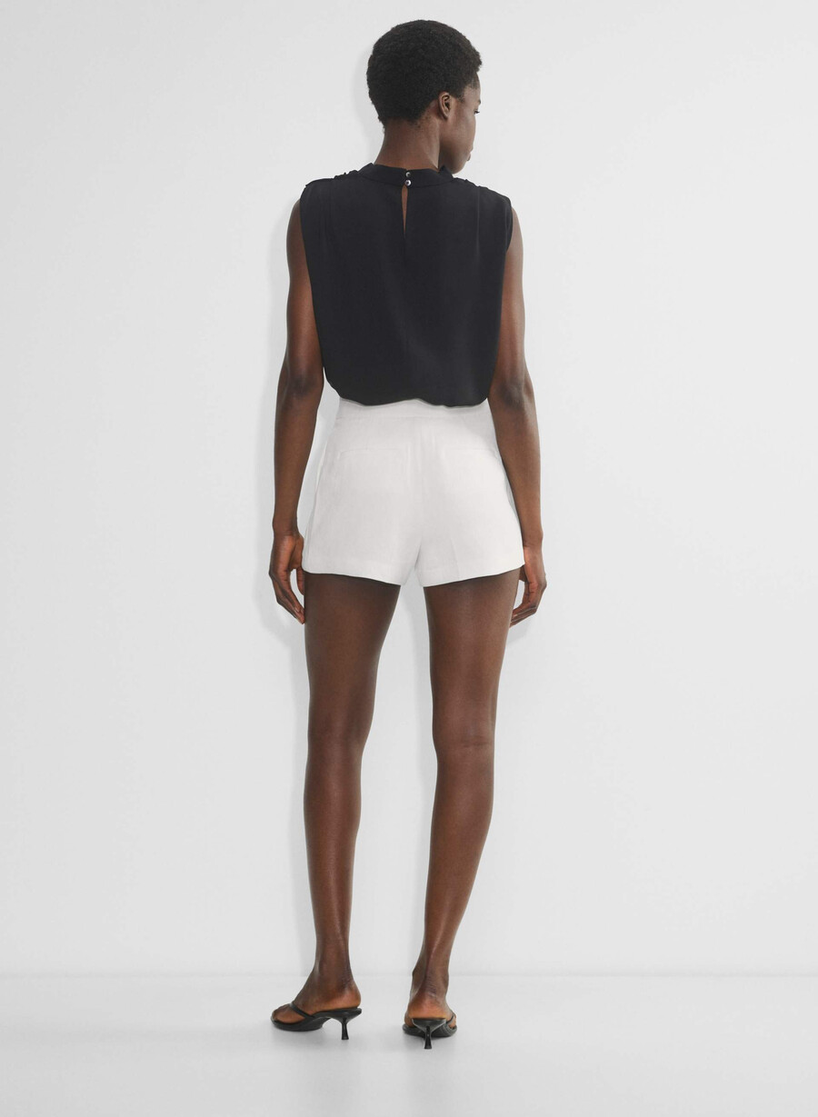limitless short curve-fit mini – crepette lys bjØrk