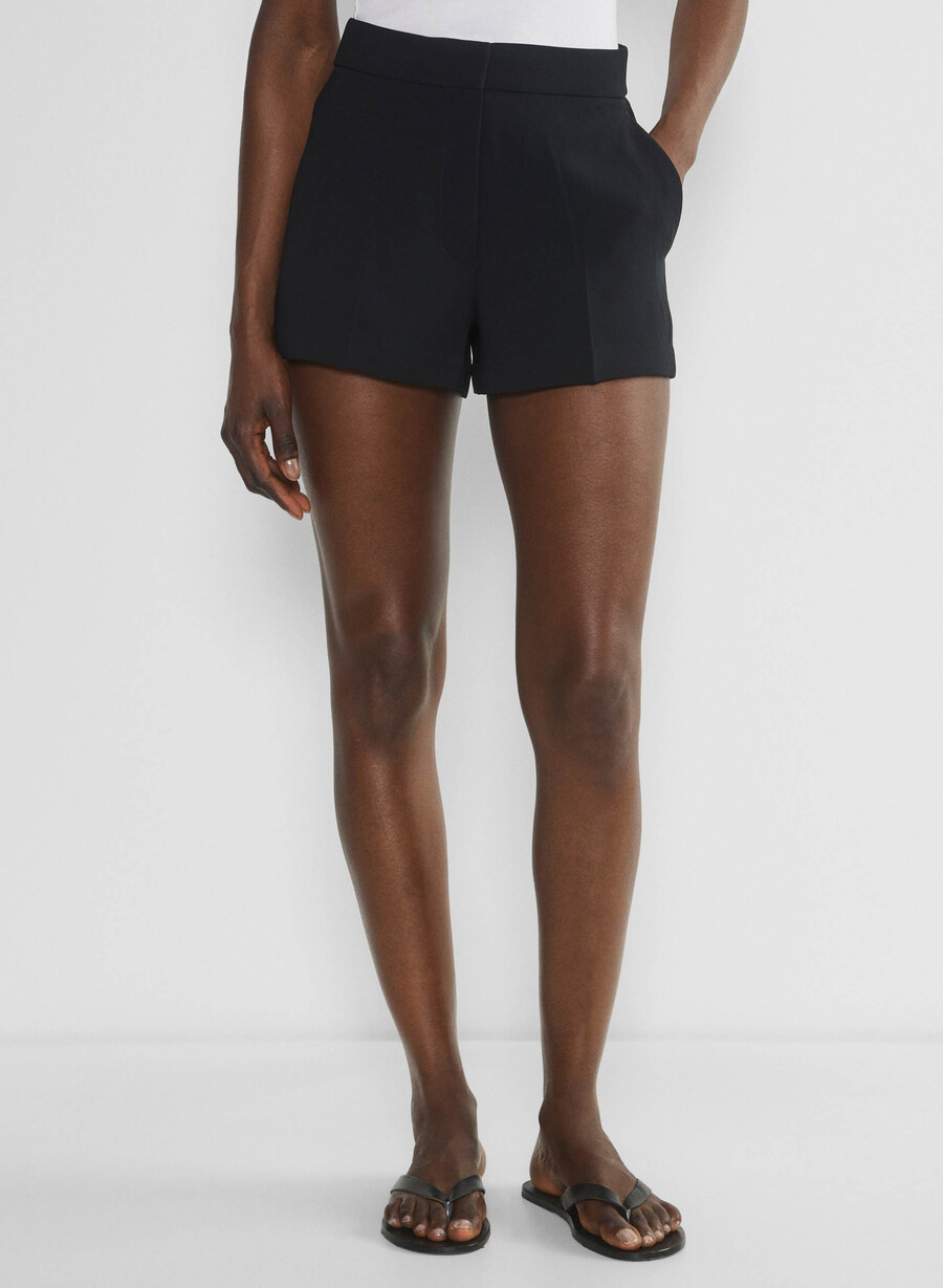 limitless short curve-fit mini – crepette svart