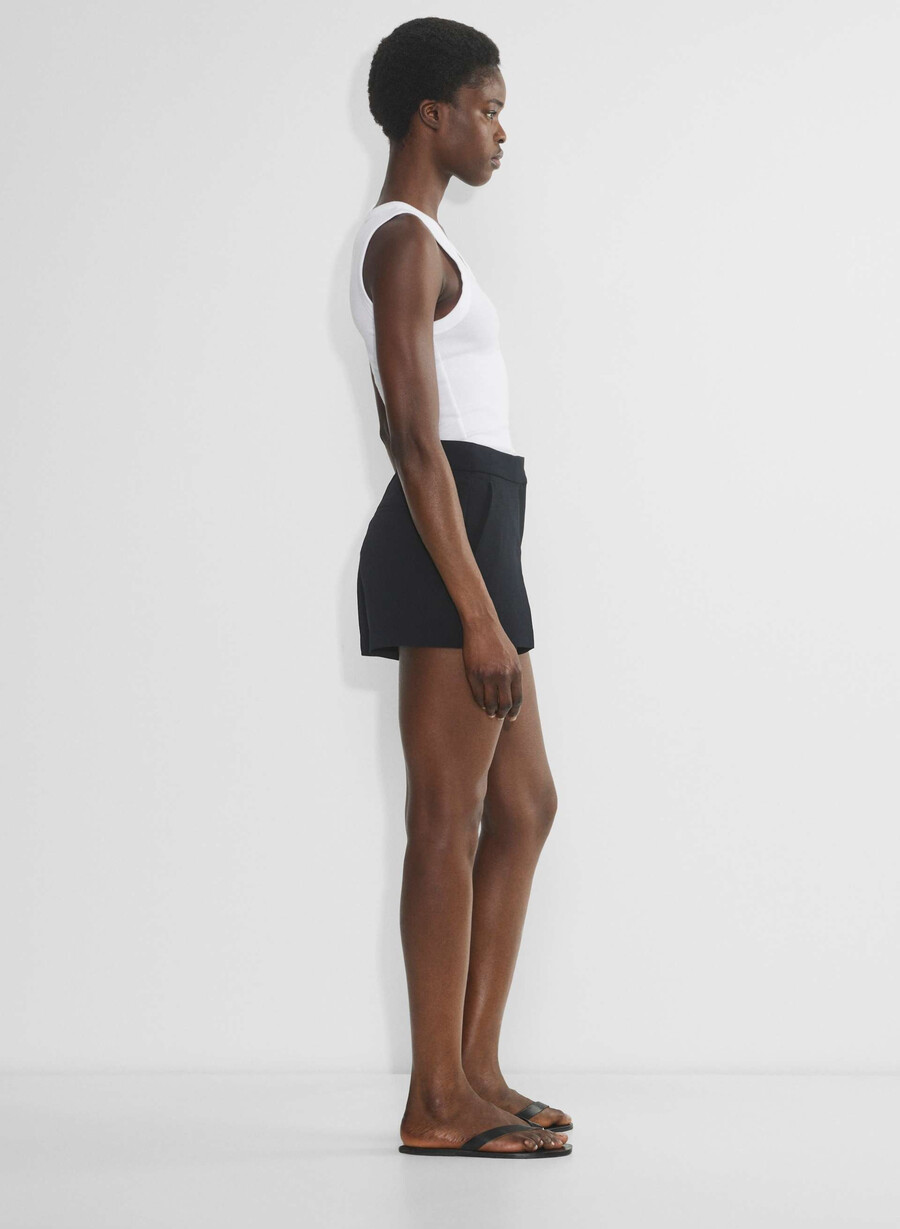limitless short curve-fit mini – crepette svart