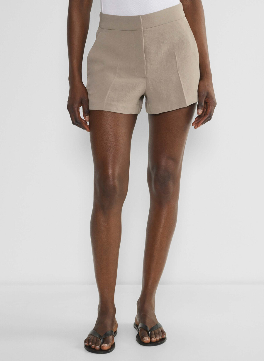 limitless short curve-fit mini – crepette nomad taupe