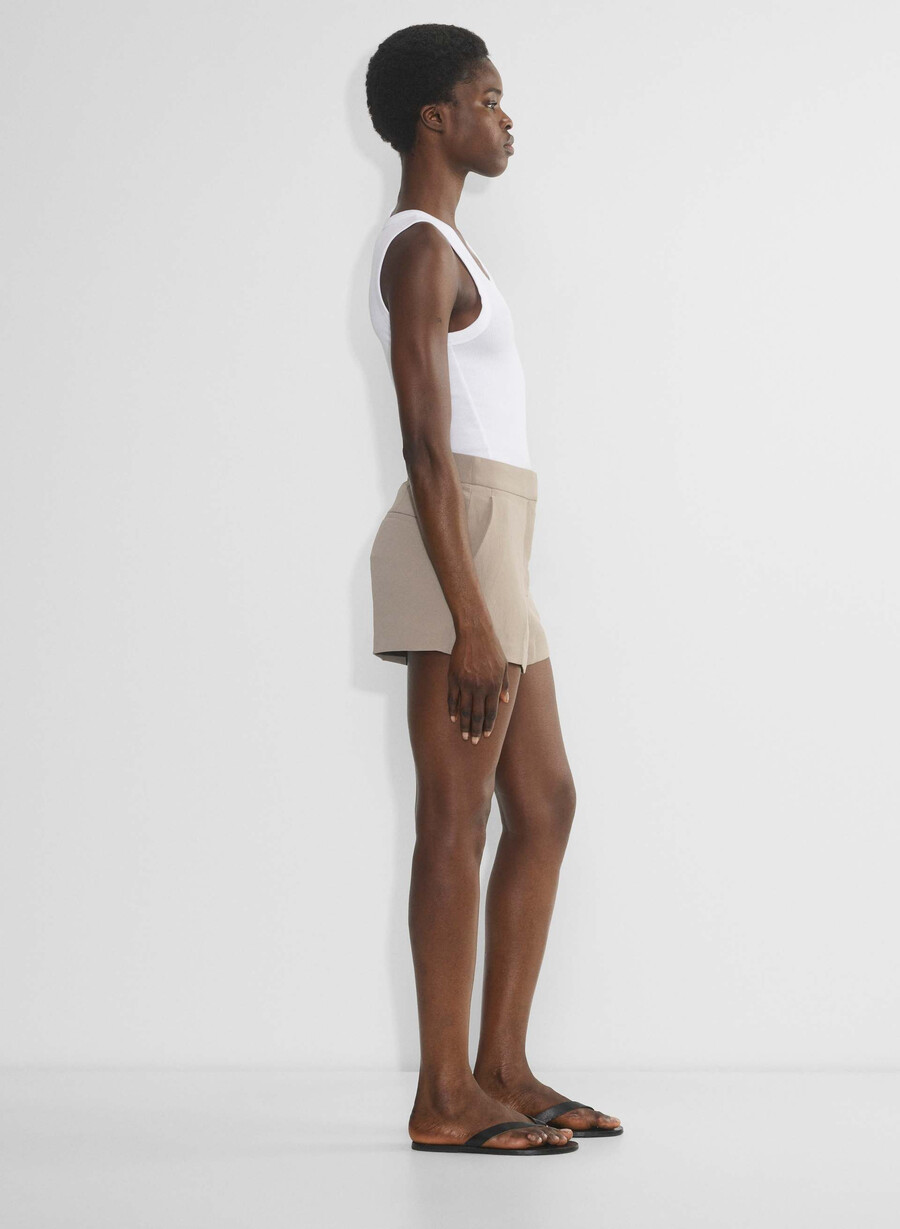 limitless short curve-fit mini – crepette nomad taupe