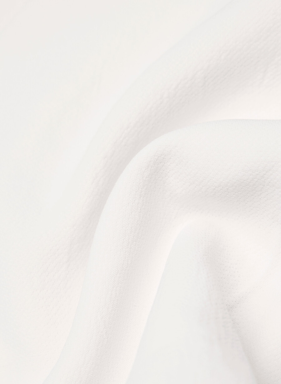 limitless short curve-fit mid-thigh – crepette lys bjØrk