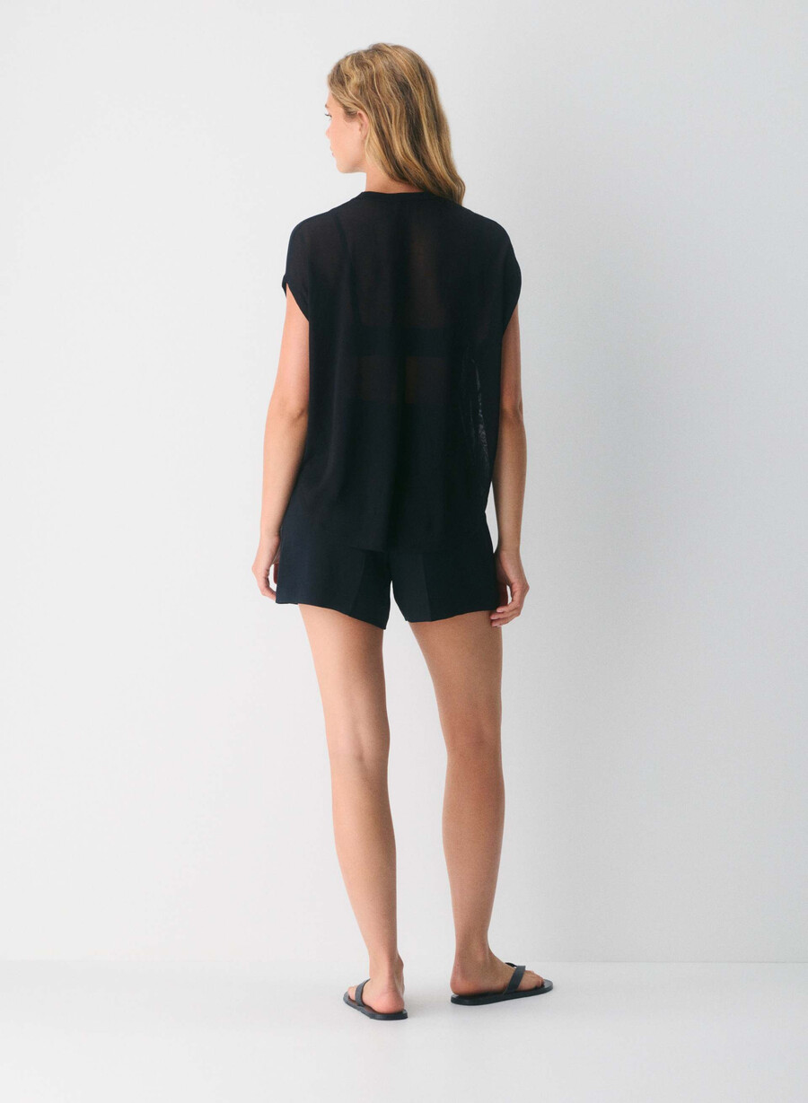 limitless short curve-fit mid-thigh – crepette svart
