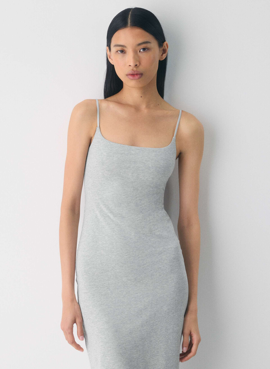 casual contour summon maxi cami-kjole lyngkrom