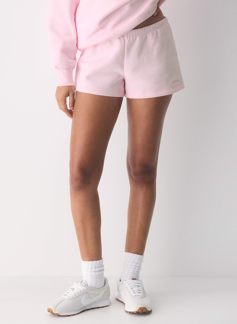 koselig sweatfleece boyfriend lo-rise mini short villa rosa