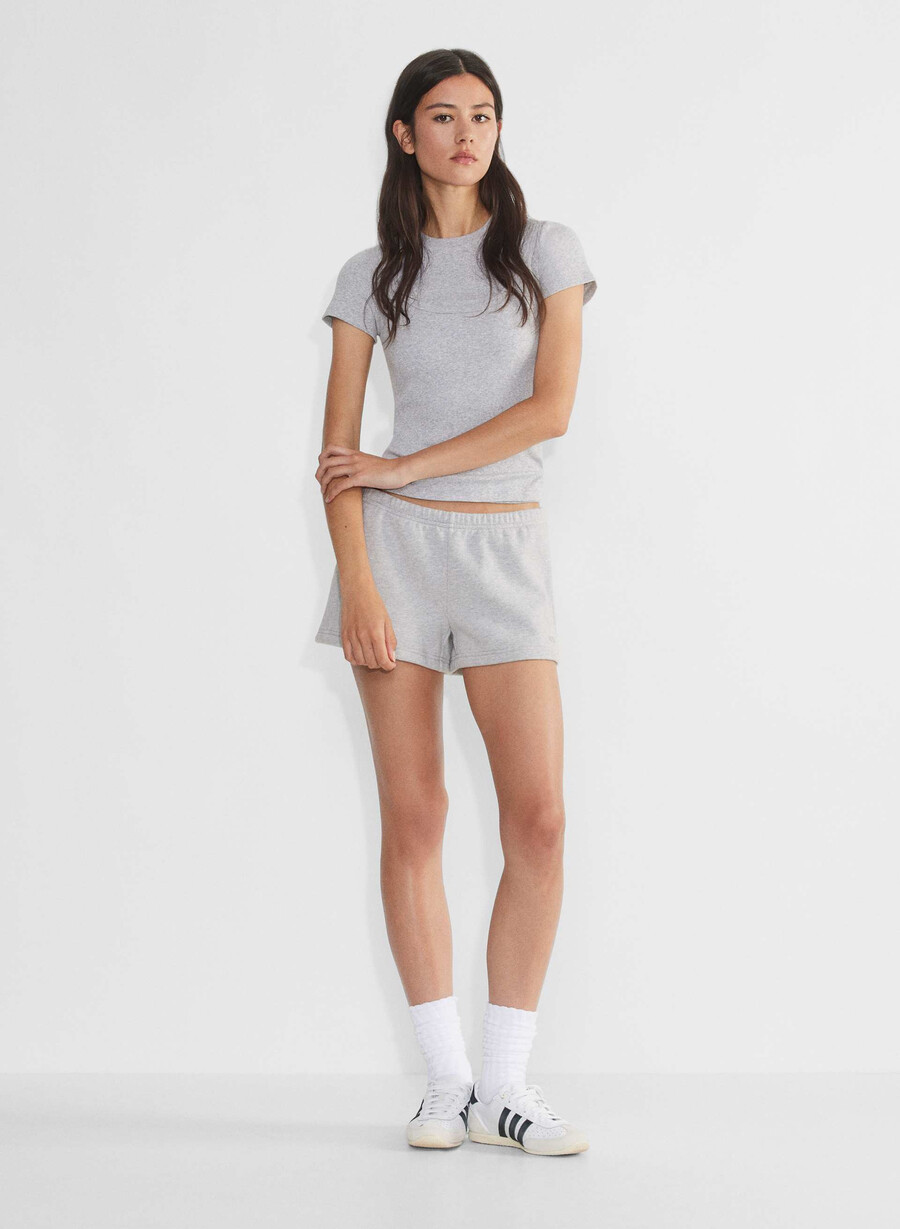 koselig sweatfleece boyfriend lo-rise mini shorts meleret krom