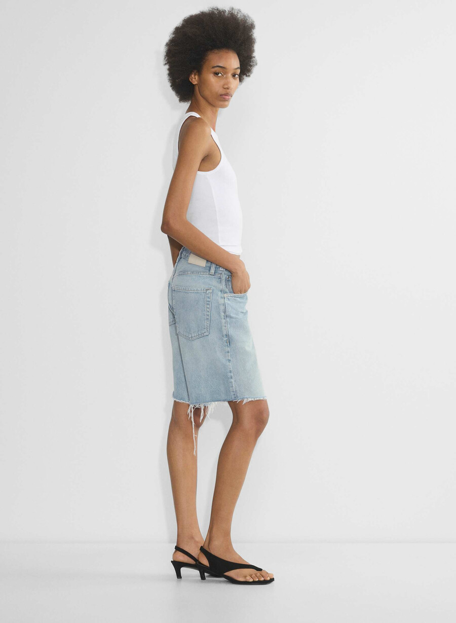 menneskehetens borgere ayla short voila