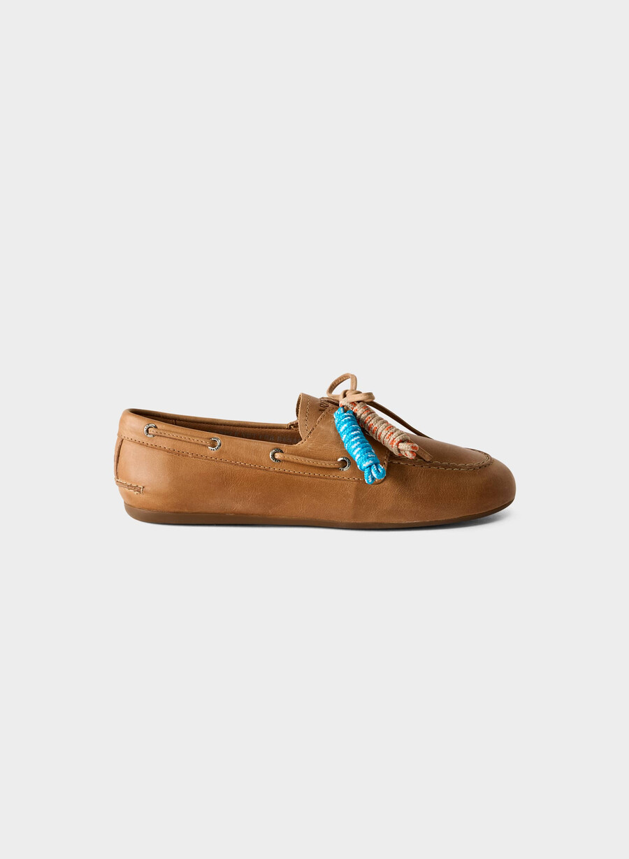 sperry x aritzia slim boat shoe - glatt skinn sahara sand