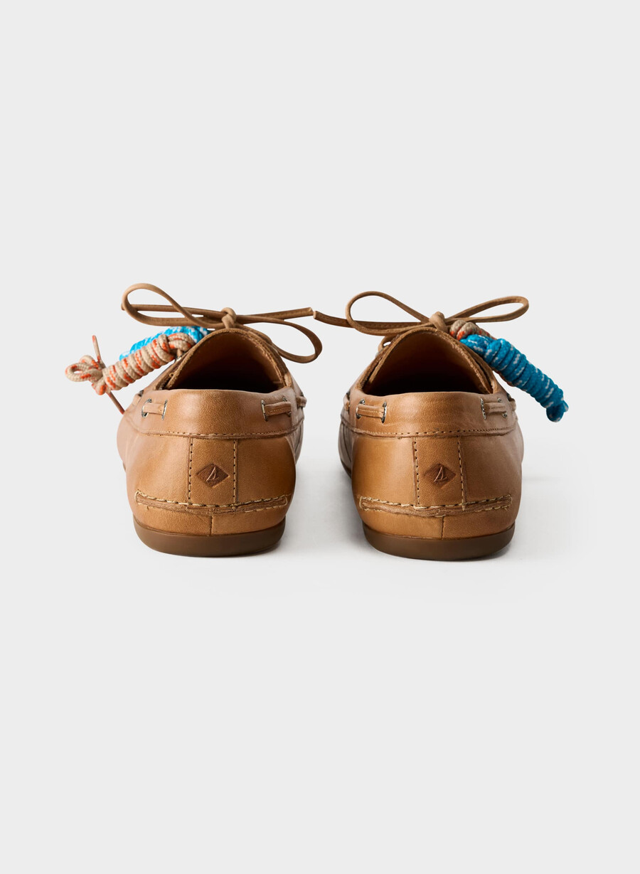sperry x aritzia slim boat shoe - glatt skinn sahara sand
