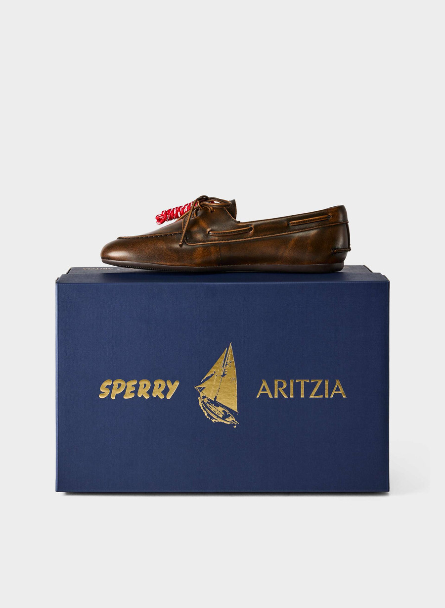 sperry x aritzia slim boat shoe - glatt skinn distressed rch mc br