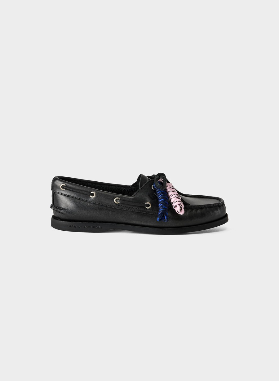 sperry x aritzia ao båtsko - glatt skinn distressed svart