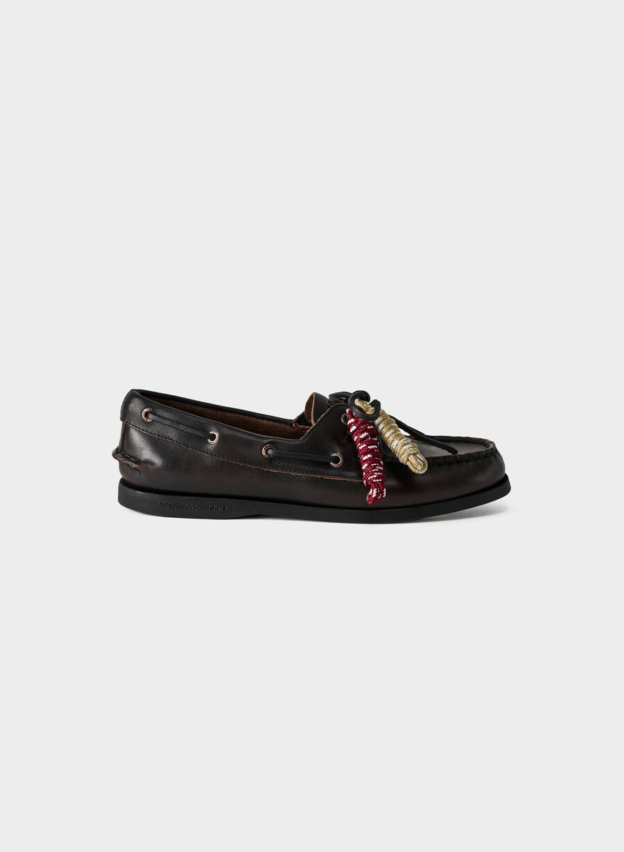 sperry x aritzia ao båtsko - glatt skinn distressed svartbrun