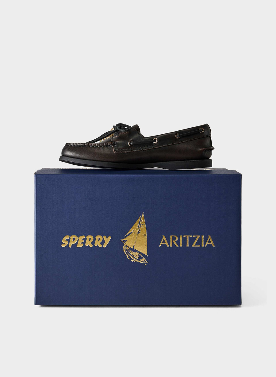 sperry x aritzia ao båtsko - glatt skinn distressed svartbrun