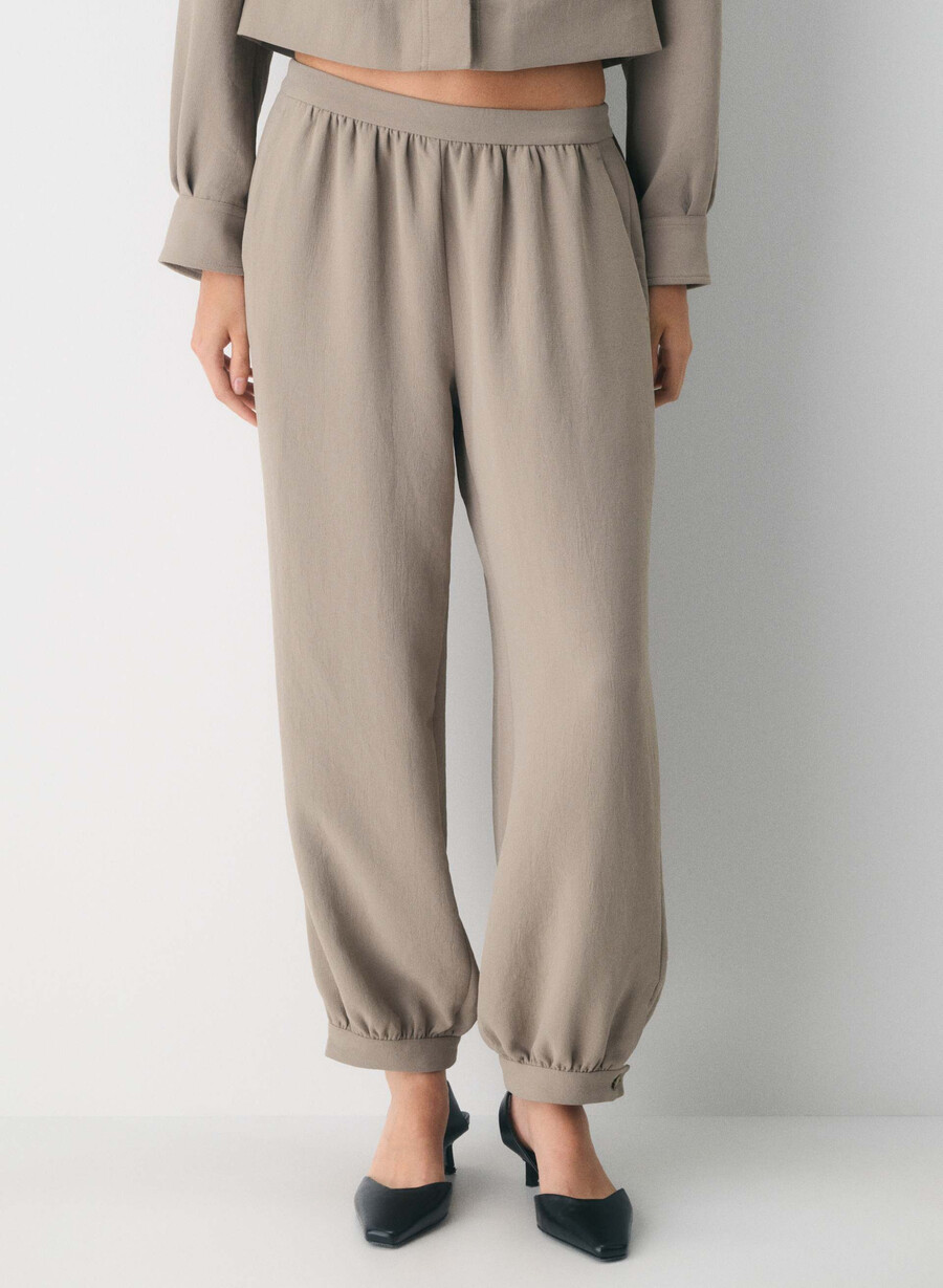 saffronbukse - crepette nomad taupe
