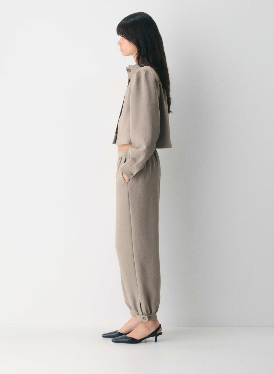 saffronbukse - crepette nomad taupe
