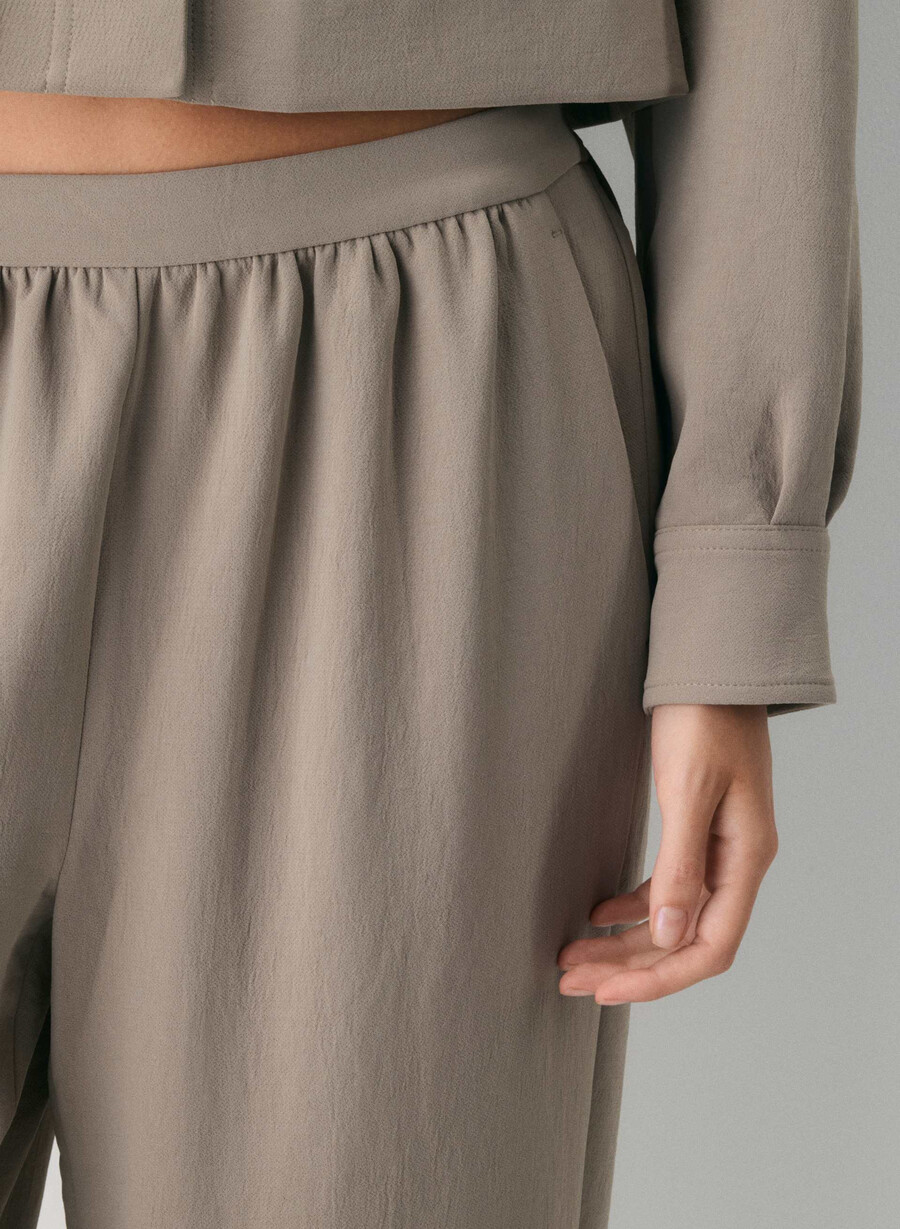 saffronbukse - crepette nomad taupe
