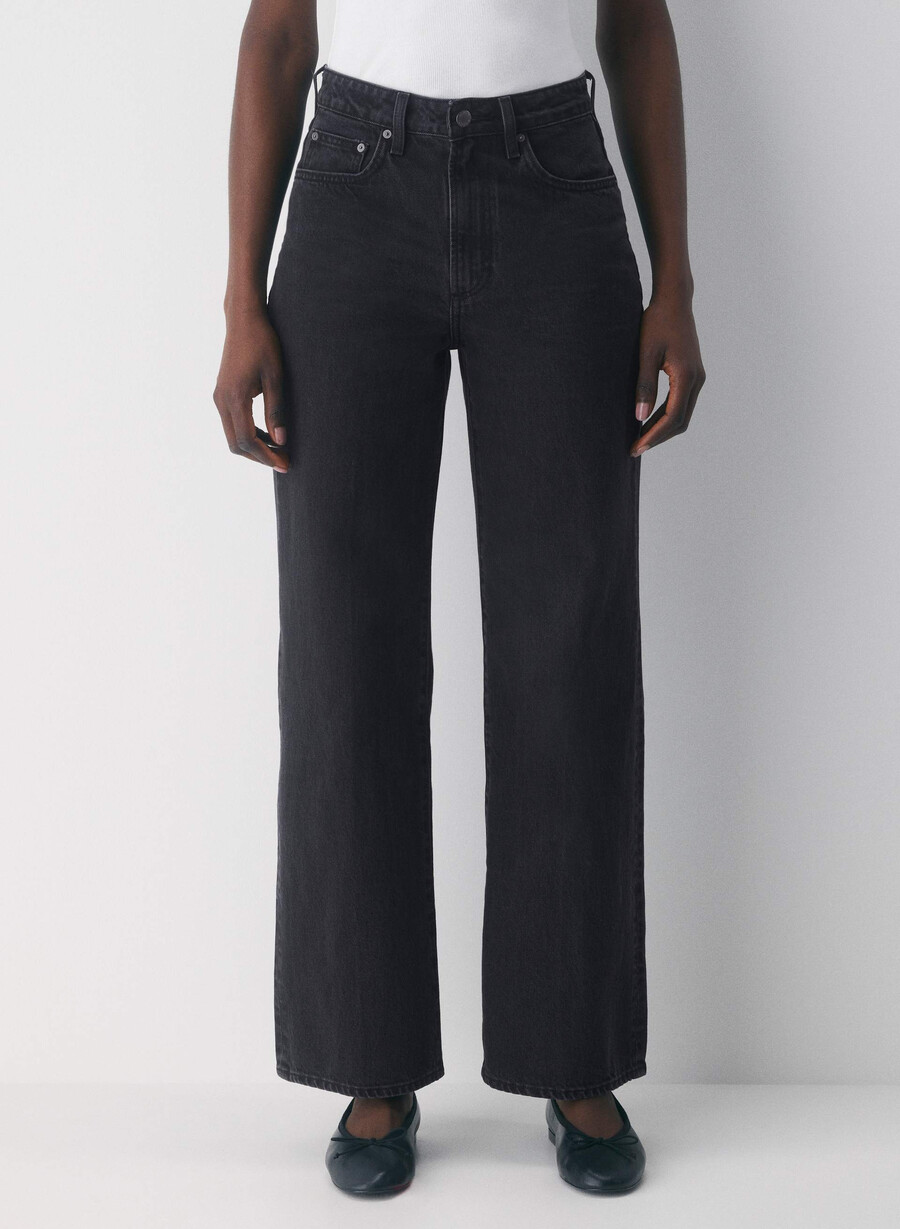 denim forum farrah curve-fit hi-rise wide jean svart eyeliner