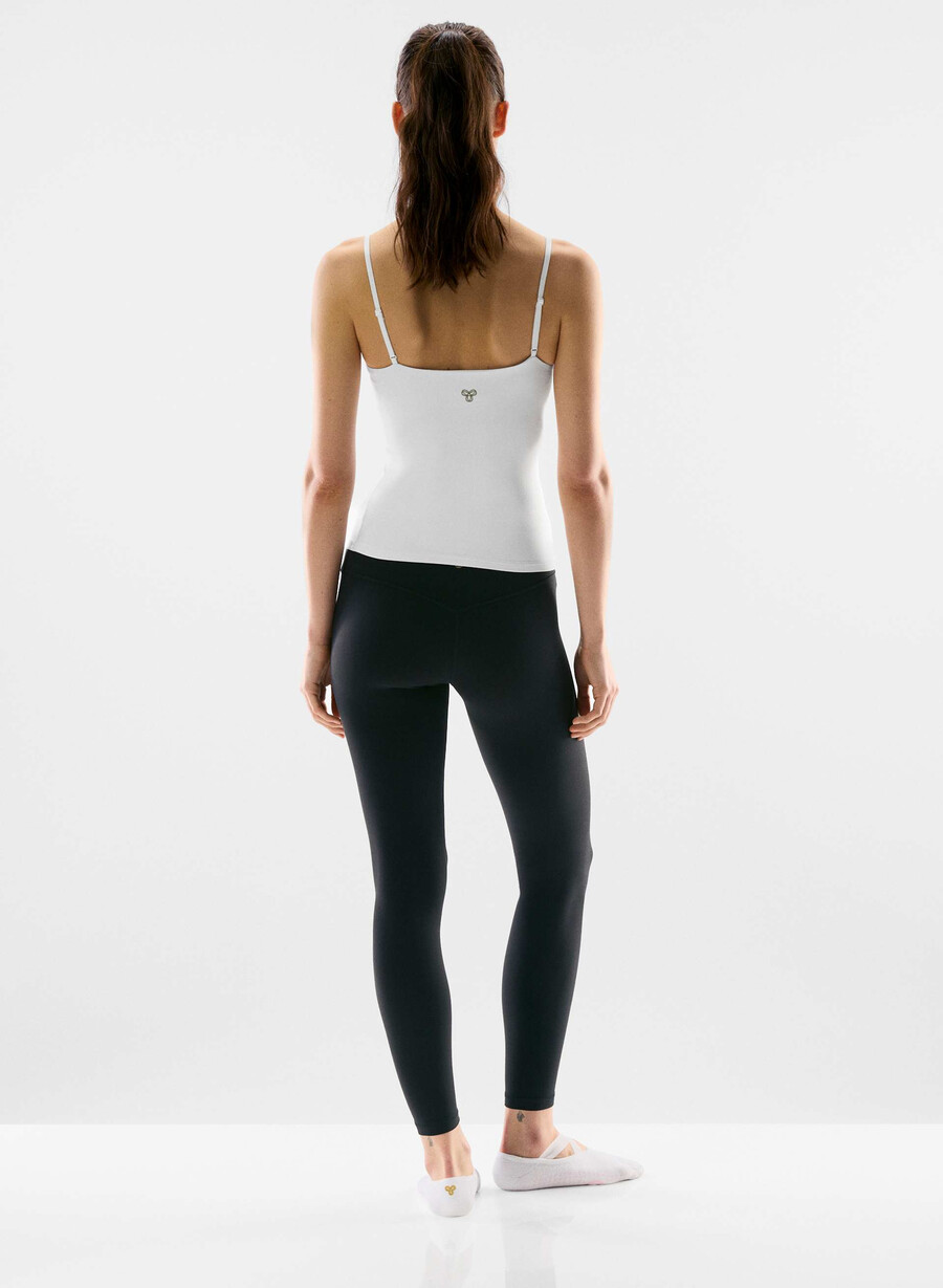 butter agility sports tanktop i hvitt