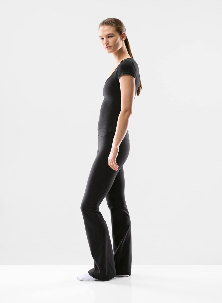 butter cheeky infinite hi flare 32 leggings svart
