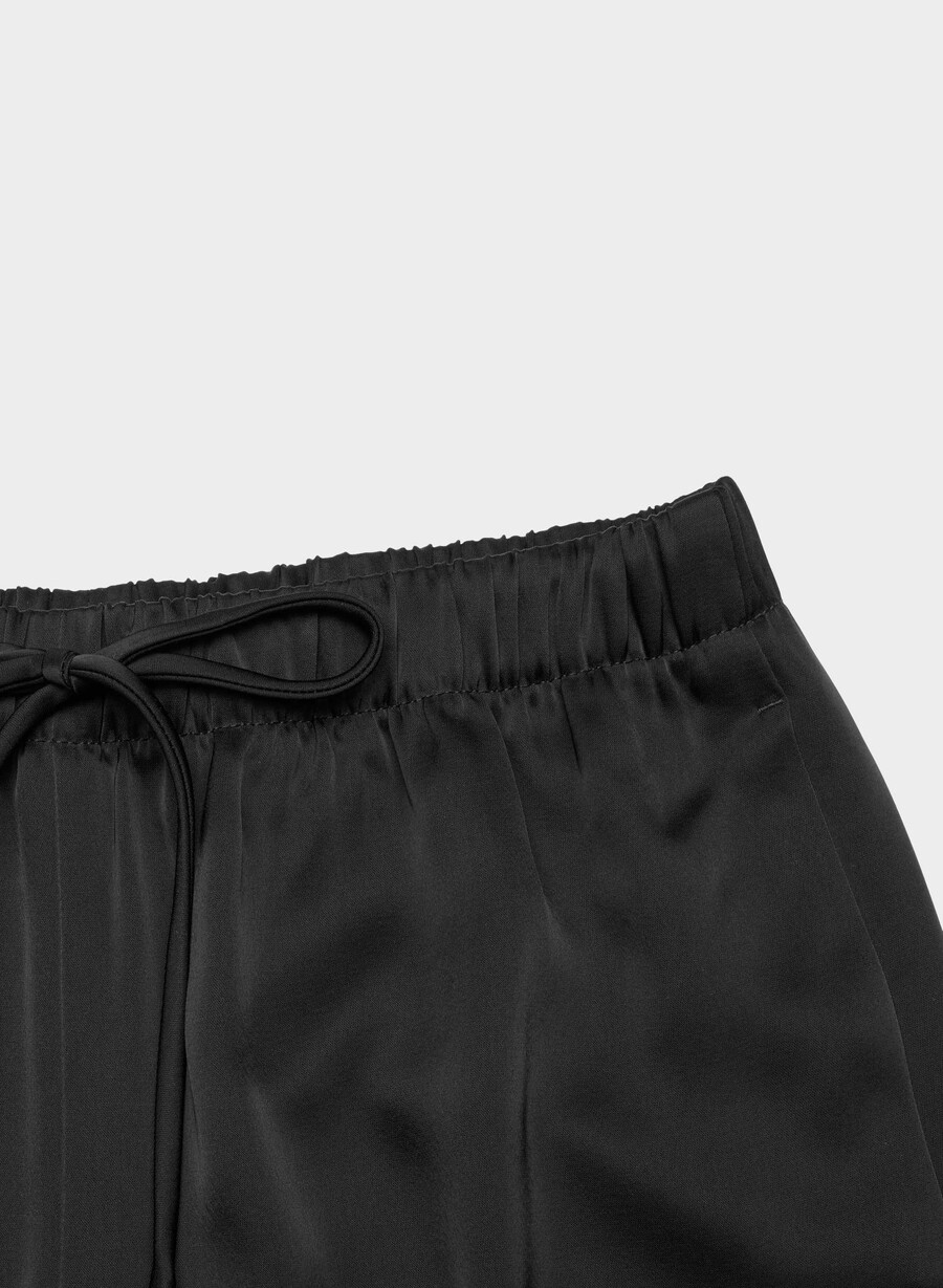 the lodge pant – sateng svart