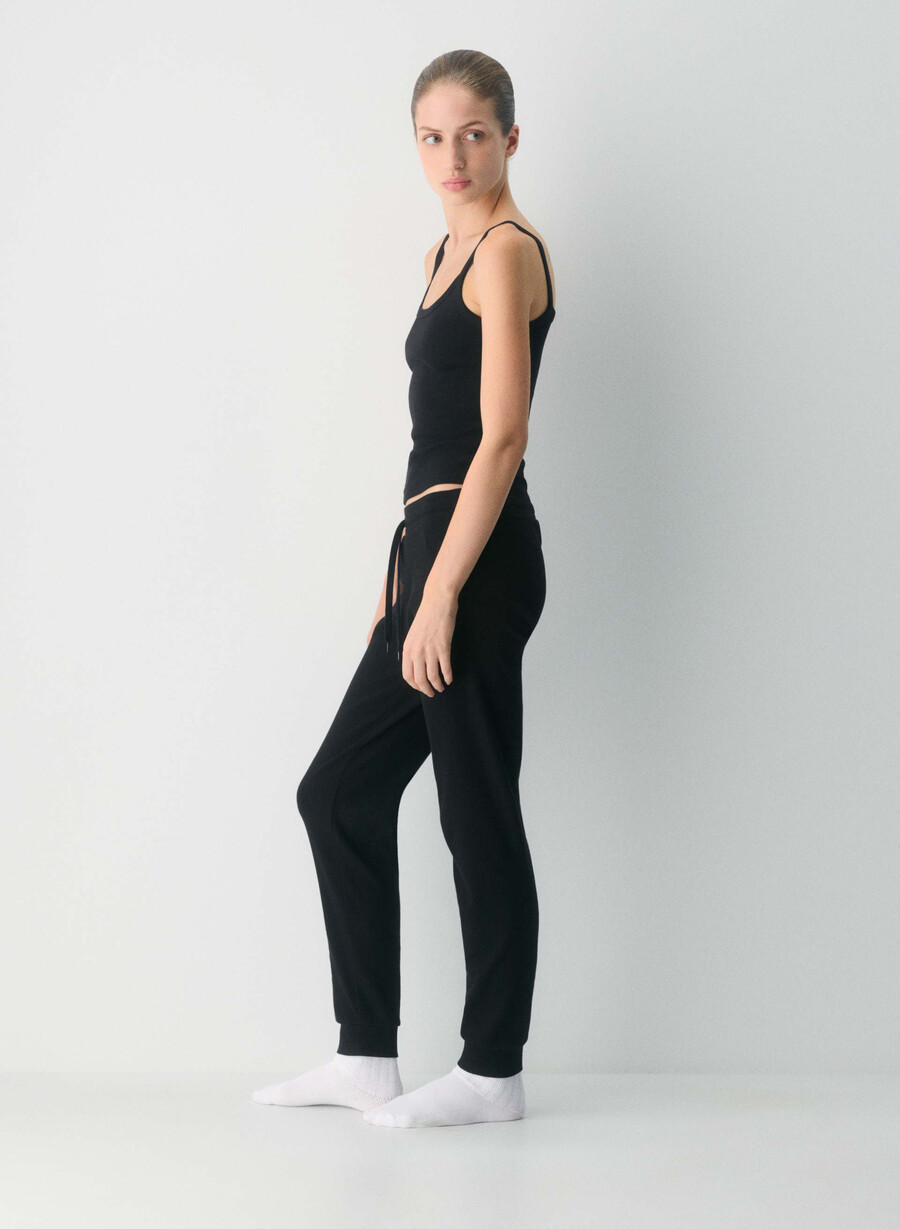 homestretch ribbet jogger svart