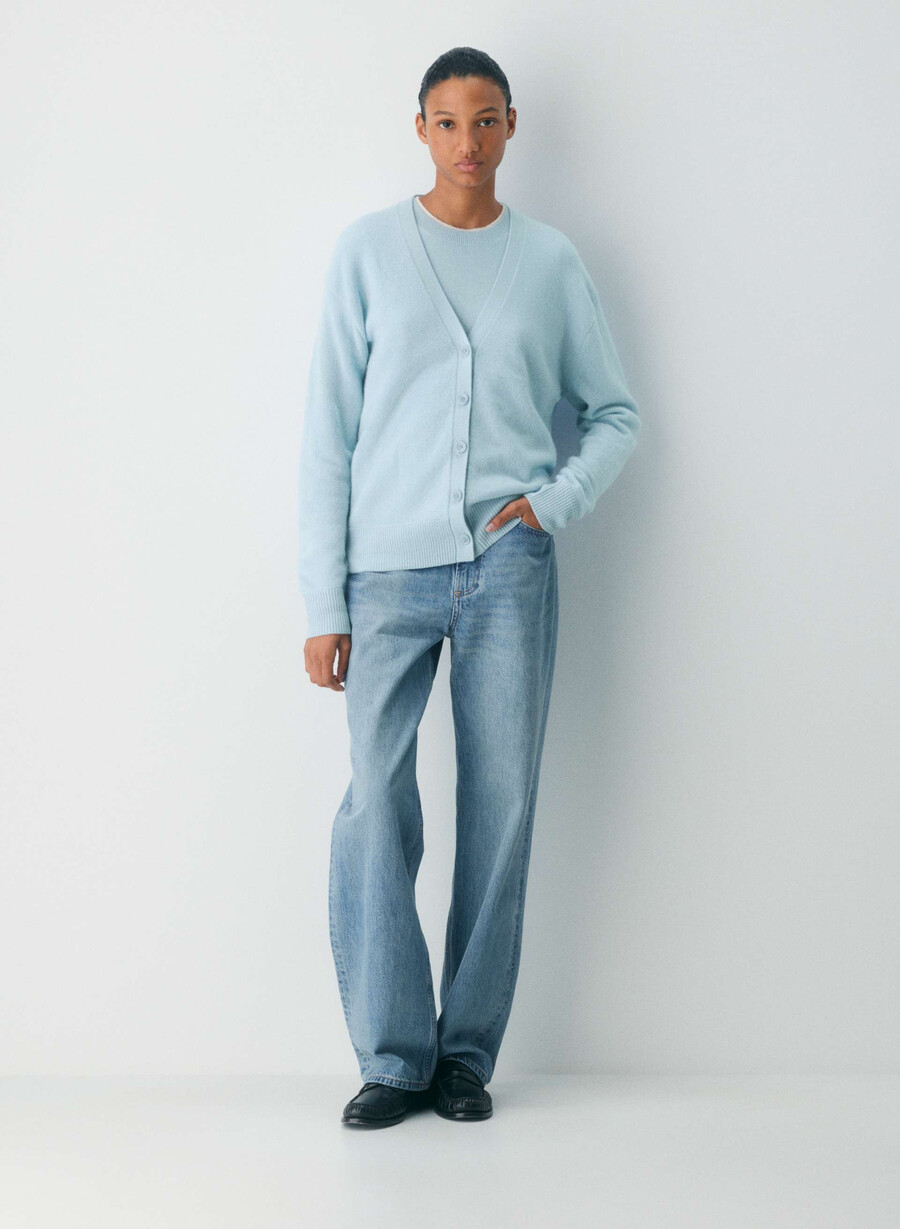 fjær kasjmir avslappet v-hals cardigan dew blue