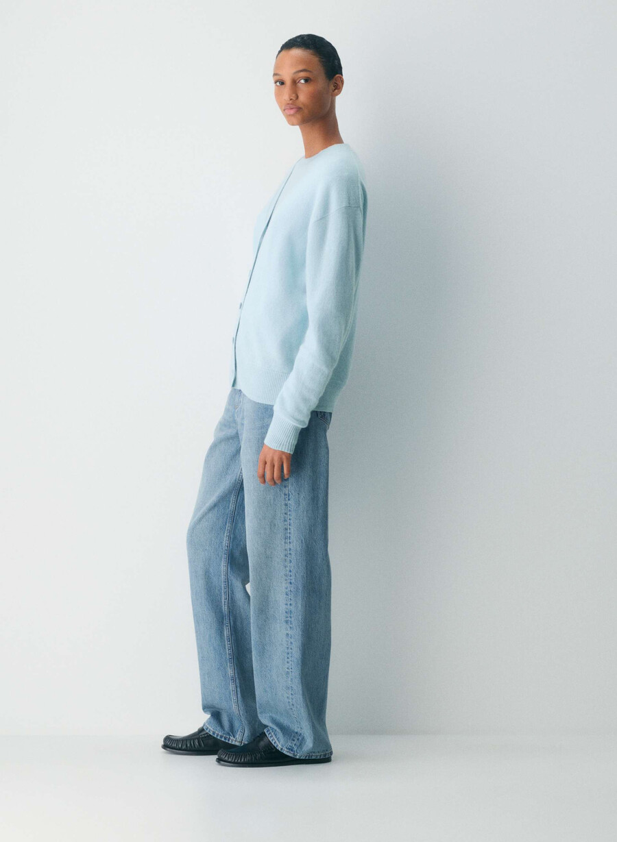 fjær kasjmir avslappet v-hals cardigan dew blue
