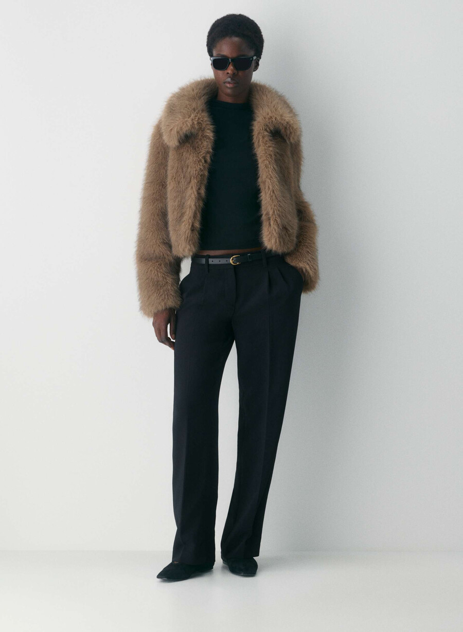 the effortless pant curve-fit lo-rise – crepette svart