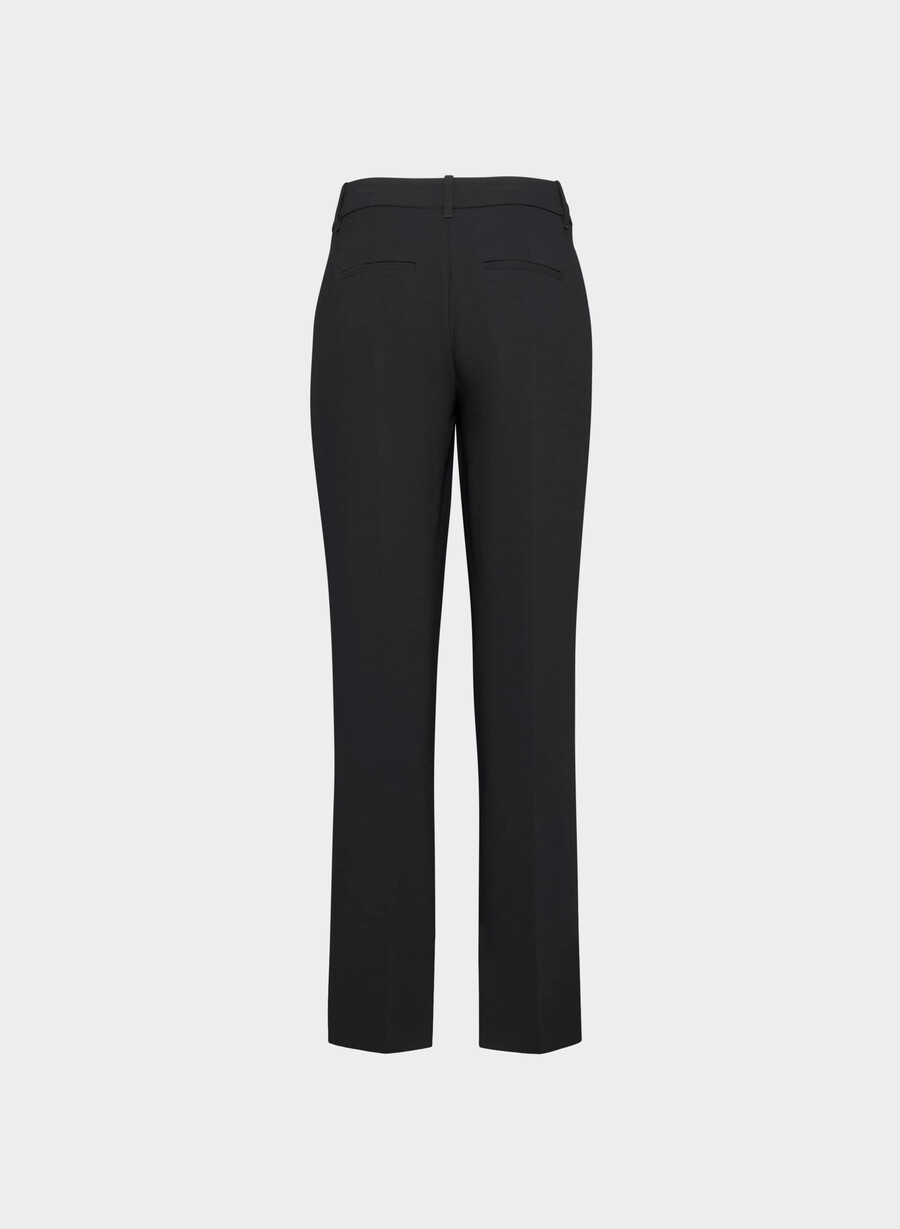 the effortless pant curve-fit lo-rise – crepette svart