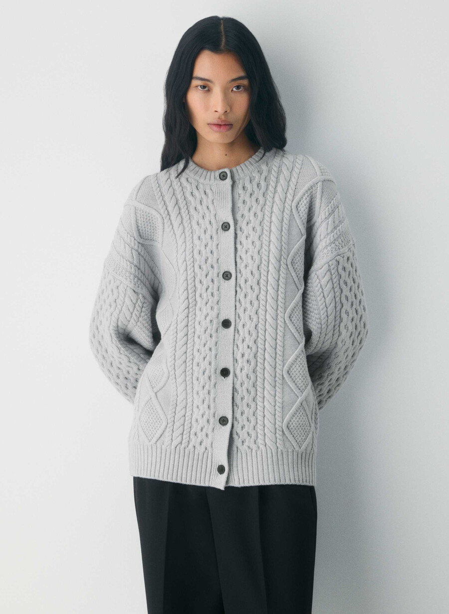 heritage knit merinoull cardigan i messing med mønster