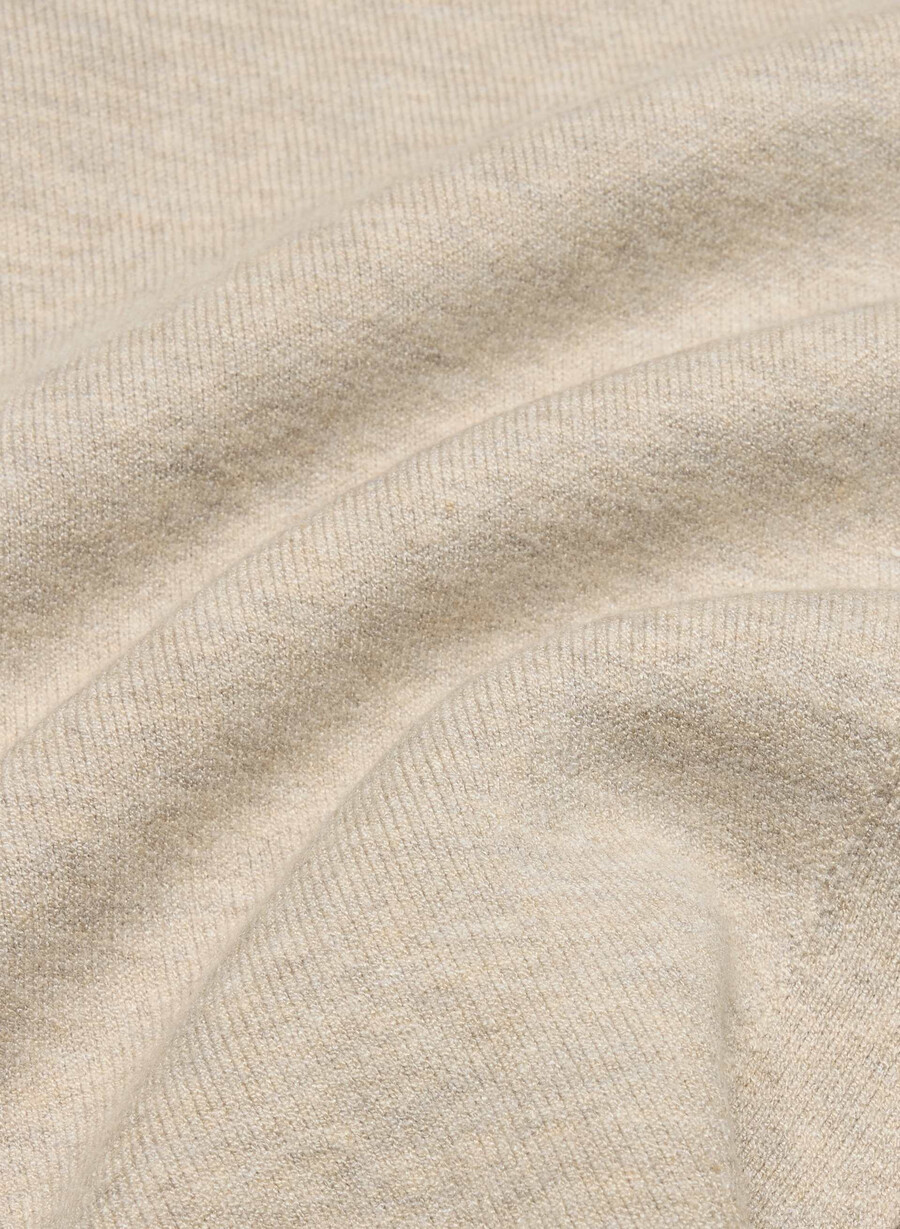 new decision shrug - wonder yarn heather oat beige
