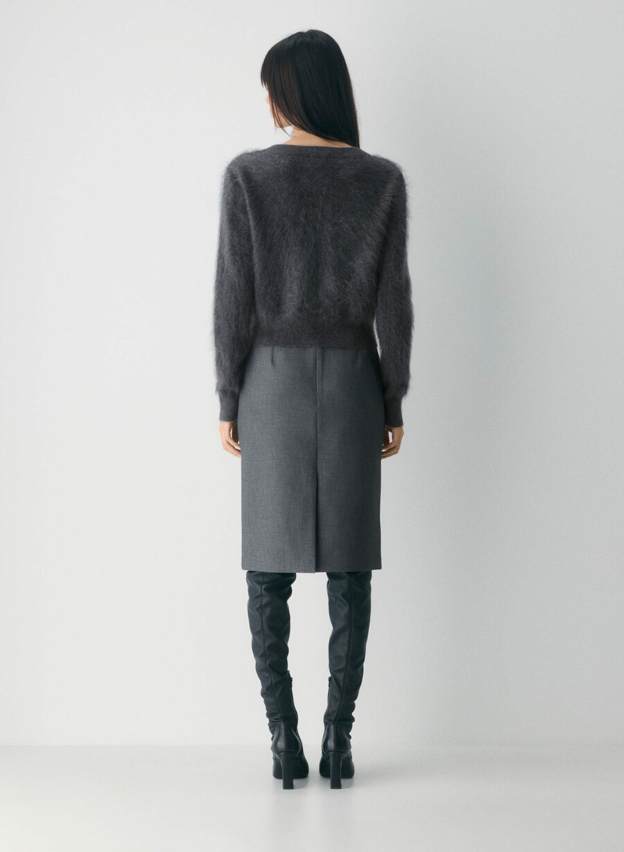 børstet kasjmir krympet genser med v-hals heather charcoal