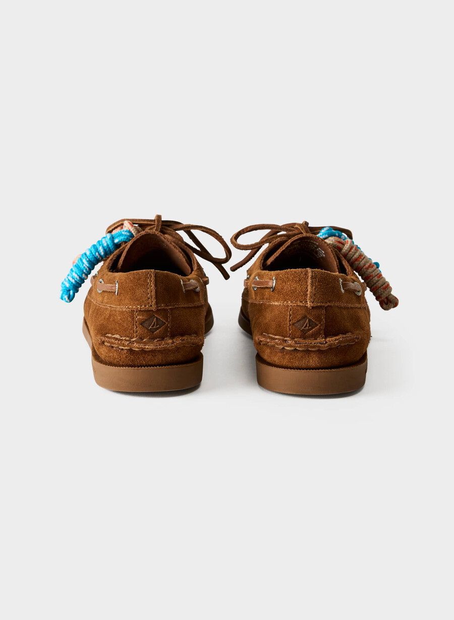 sperry x aritzia ao båtsko - semsket skinn sjokoladebrun
