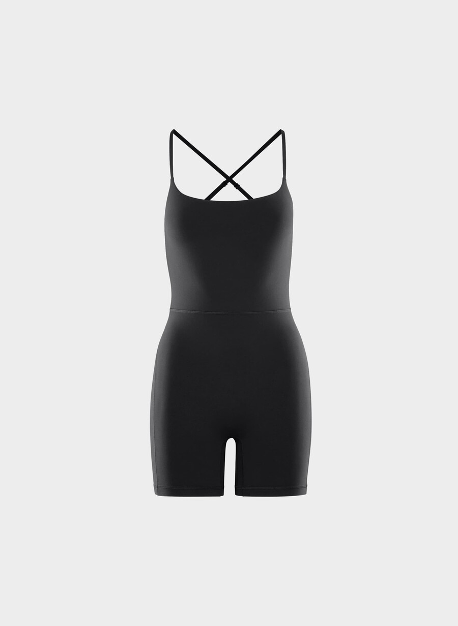 butter ascend romper svart