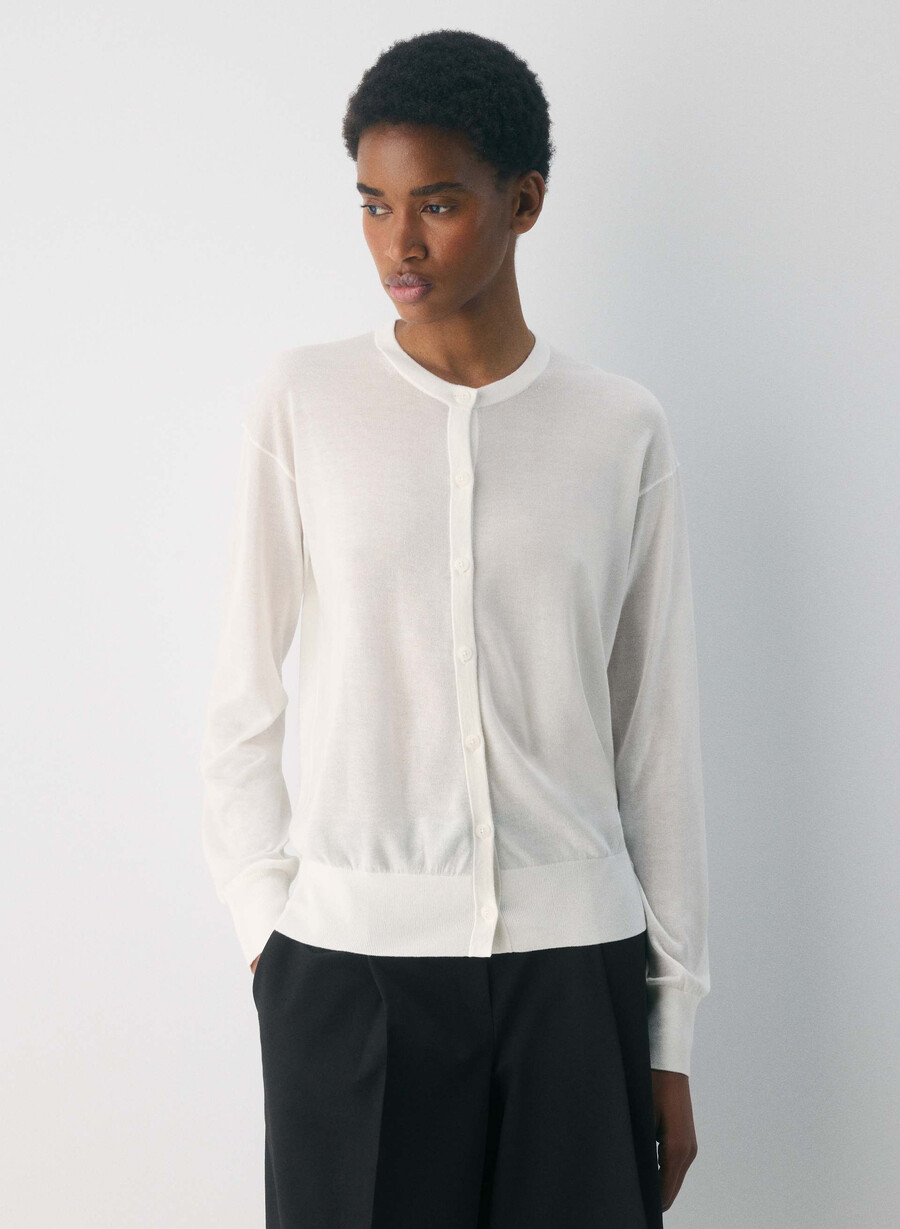 acumen cardigan i hvitt