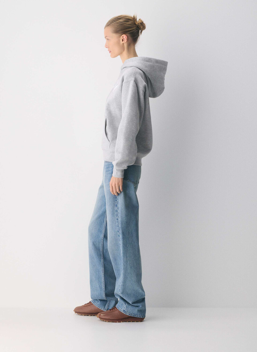 koselig hettegenser i fleece med perfekt passform heather chromewhite