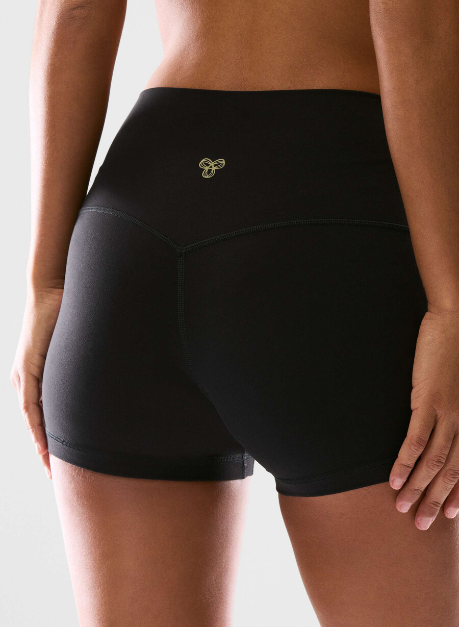 butter cheeky infinite høy rise 75 cm shorts svart