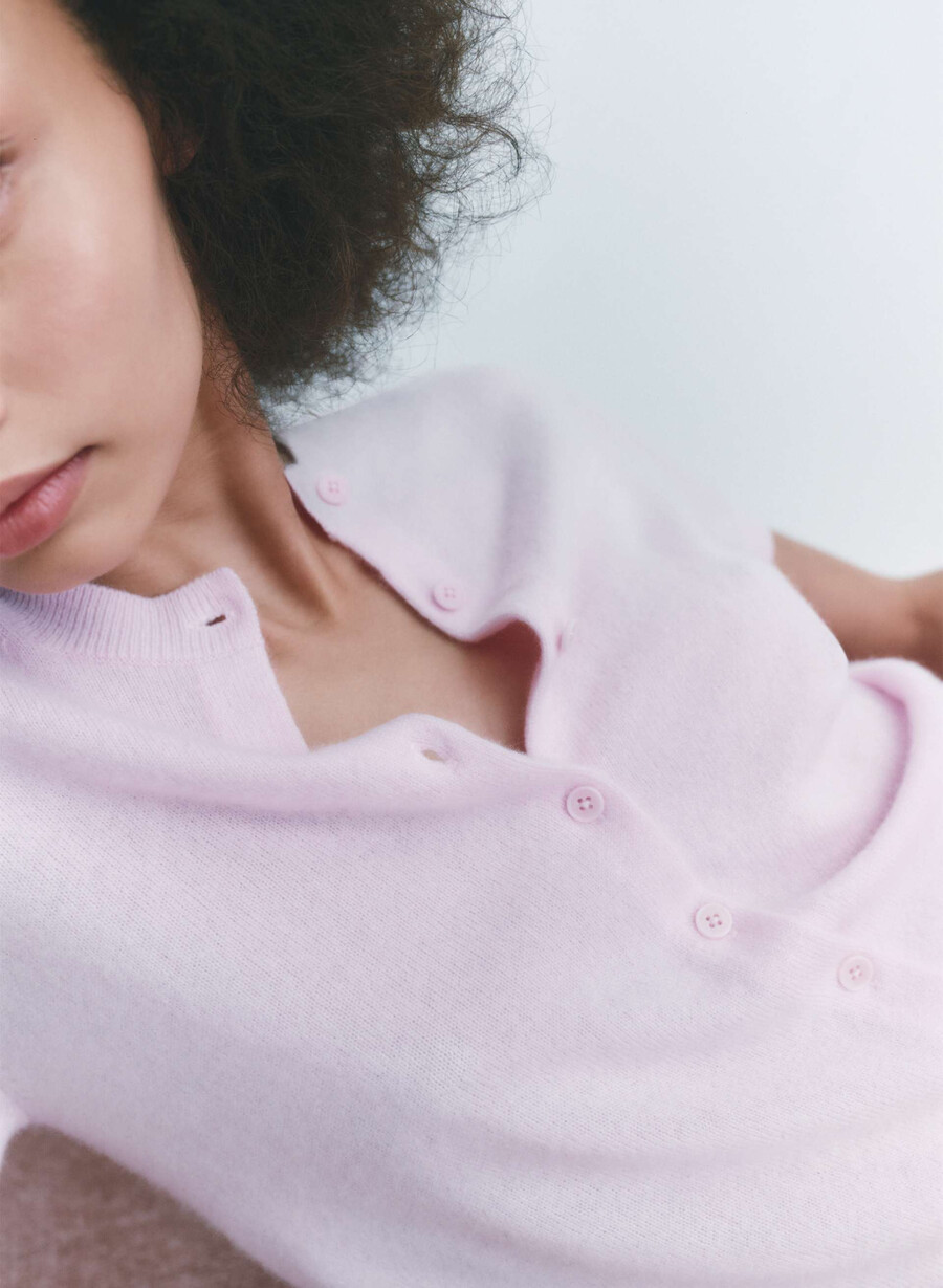 bare cashmere kortermet cardigan med crew-krage villa rosa