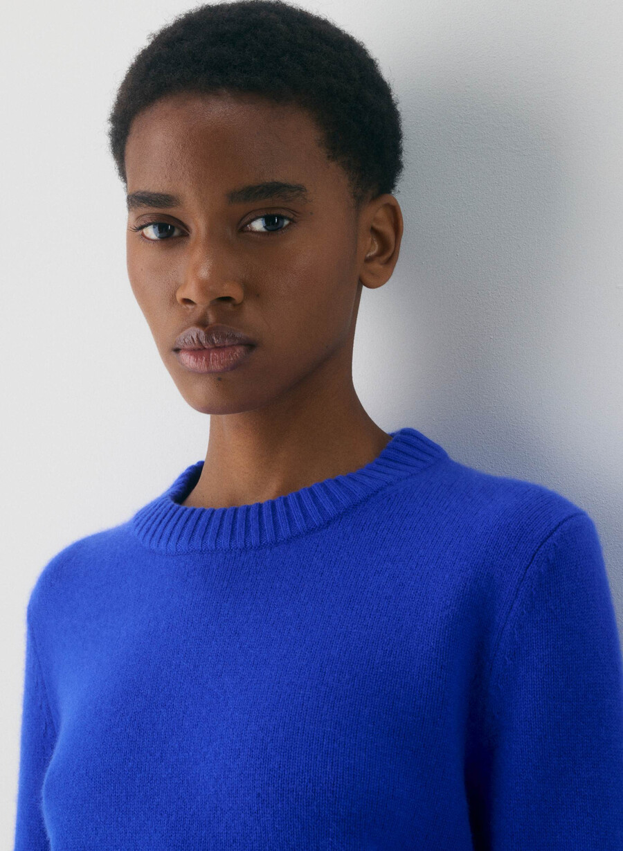 essential cashmere shrunken crew genser ablaze blÅ