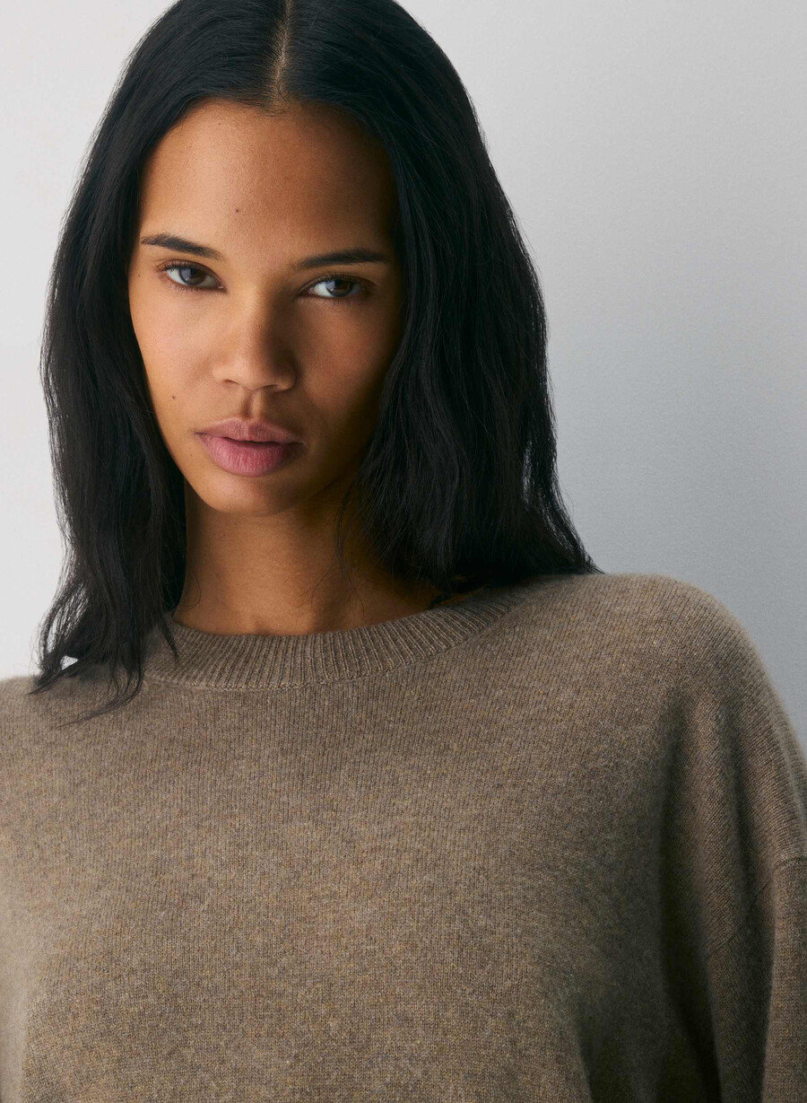 bare cashmere avslappet genser med crew-motiv heather folio brun