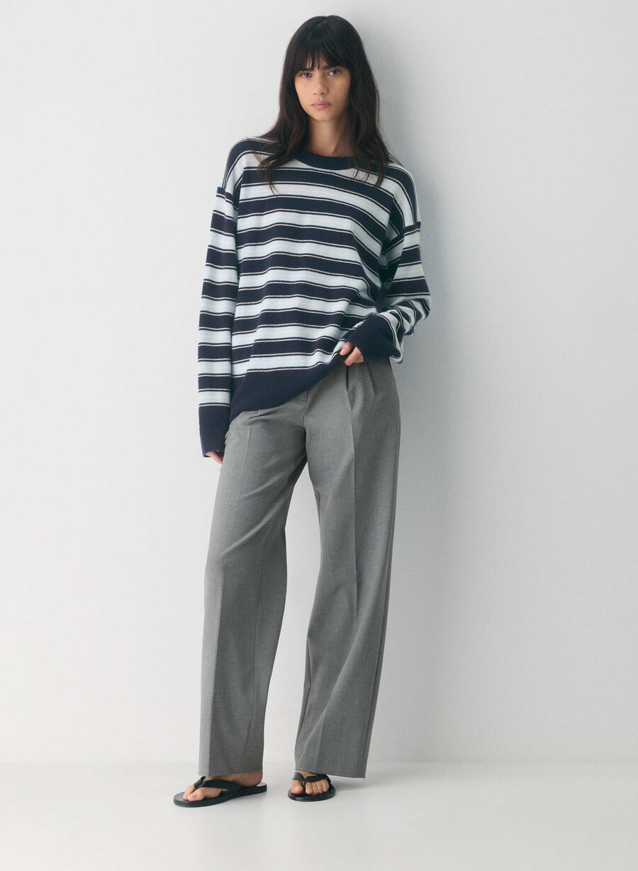 bare cashmere avslappet genser med crew-motiv admiral villa blÅ