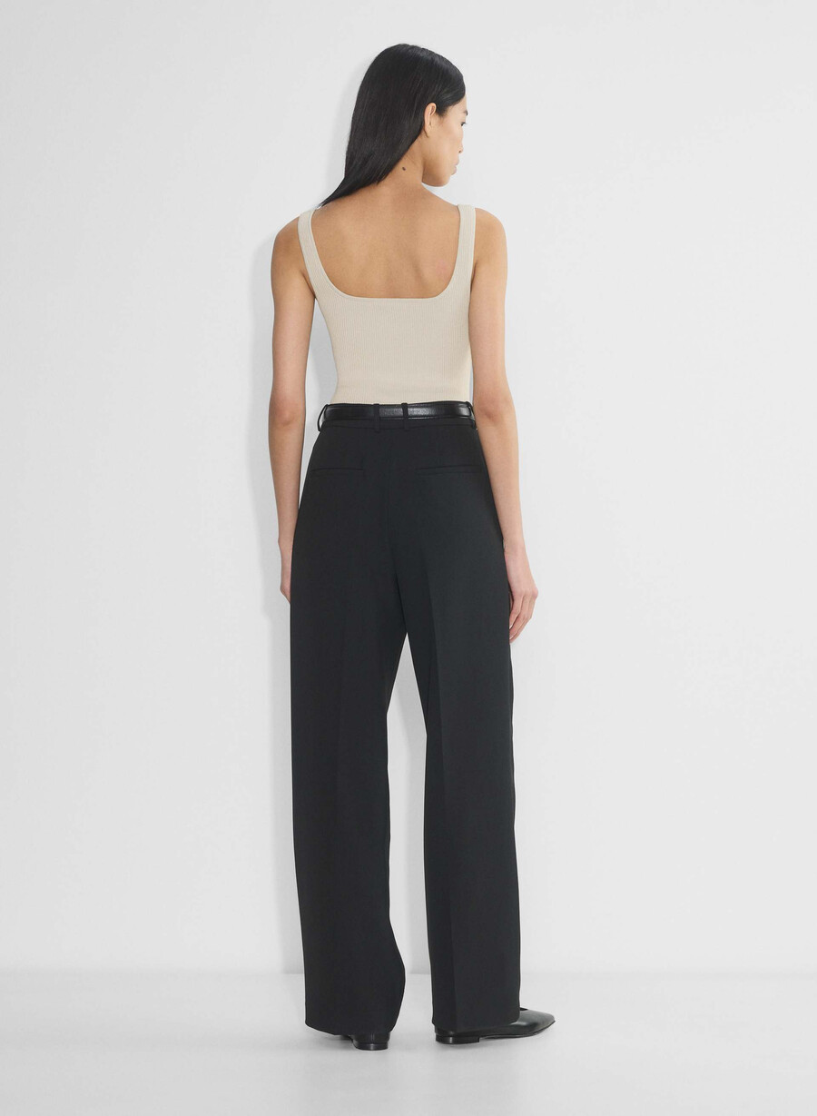 sculpt knit singlet med firkantet hals og matte perleblÅe blÅe herreguler